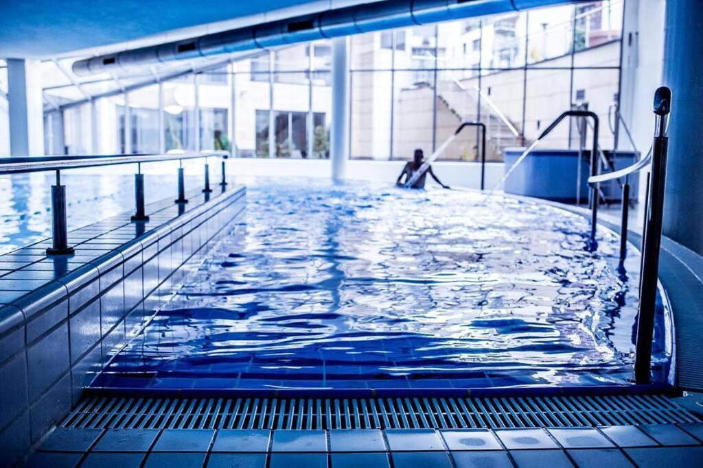 Premium For Old Town & Jewish Quarter - Balcony Pool Onsite Apartament