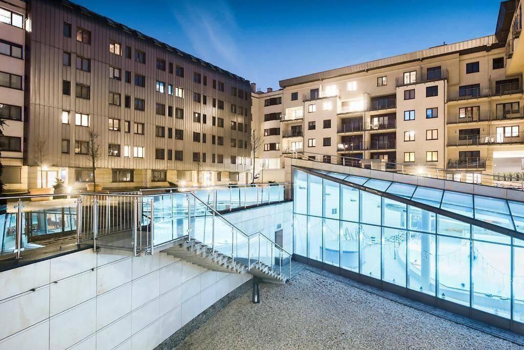 Premium For Old Town & Jewish Quarter - Balcony Pool Onsite Apartament